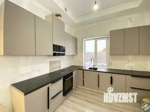 Дом 184м&sup2;, 2-этажный, участок 7 сот.  