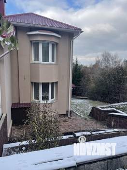 Таунхаус 209м&sup2;, 3-этажный, участок 13 сот.  