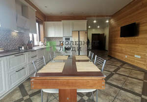 Дом 177м², 2-этажный, участок 9 сот.  