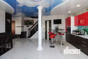 Дом 196м², 3-этажный, участок 7 сот.  