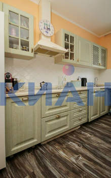 Дом 201м&sup2;, 3-этажный, участок 4 сот.  