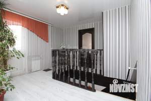 Дом 196м², 3-этажный, участок 7 сот.  