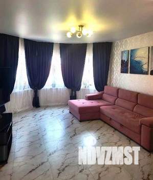 Дом 245м², 3-этажный, участок 8 сот.  