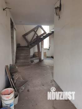 Коттедж 260м&sup2;, 2-этажный, участок 6 сот.  