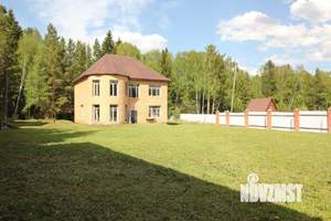 Дом 450м², 3-этажный, участок 1827 сот.  