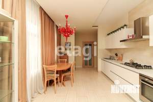 Дом 362м&sup2;, 2-этажный, участок 15 сот.  