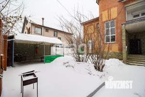 Дом 425м&sup2;, 3-этажный, участок 8 сот.  