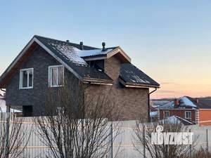 Дом 98м&sup2;, 2-этажный, участок 10 сот.  