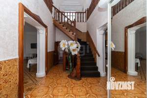 Дом 377м², 3-этажный, участок 770 сот.  