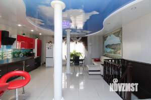 Дом 196м&sup2;, 3-этажный, участок 7 сот.  