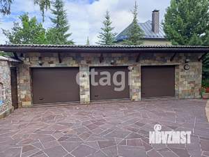 Дом 688м&sup2;, 2-этажный, участок 30 сот.  