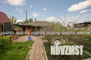 Дом 105м&sup2;, 2-этажный, участок 4 сот.  