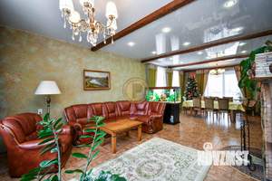 Коттедж 200м&sup2;, 2-этажный, участок 20 сот.  