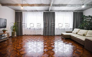 Дом 200м&sup2;, 2-этажный, участок 6 сот.  