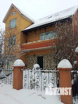 Коттедж 550м&sup2;, 4-этажный, участок 8 сот.  