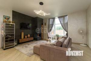 Дом 230м&sup2;, 3-этажный, участок 7 сот.  