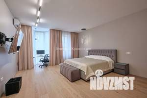 Таунхаус 340м², 3-этажный, участок 1 сот.  