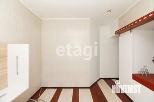 Дом 277м², 3-этажный, участок 6 сот.  