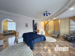 Коттедж 478м&sup2;, 3-этажный, участок 17 сот.  