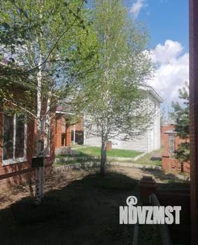 Дом 220м&sup2;, 2-этажный, участок 12 сот.  