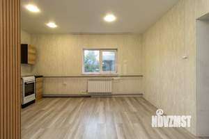 Дом 63м&sup2;, 2-этажный, участок 4 сот.  