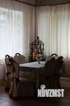 Дом 857м&sup2;, 3-этажный, участок 15 сот.  