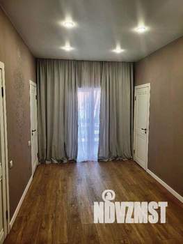 Дом 245м², 3-этажный, участок 8 сот.  