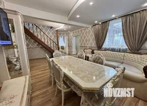 Дом 265м², 3-этажный, участок 6 сот.  