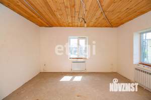 Дом 403м&sup2;, 3-этажный, участок 15 сот.  