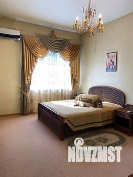 Дом 336м&sup2;, 2-этажный, участок 8 сот.  