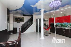 Дом 196м², 3-этажный, участок 7 сот.  