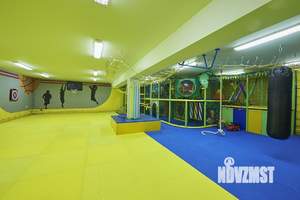 Коттедж 680м&sup2;, 2-этажный, участок 15 сот.  