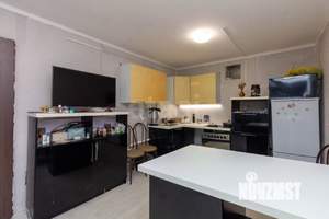 Дом 200м&sup2;, 2-этажный, участок 13 сот.  