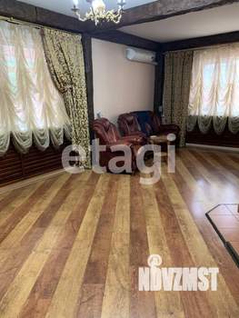Дом 350м², 3-этажный, участок 15 сот.  