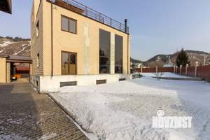 Дом 557м&sup2;, 4-этажный, участок 15 сот.  