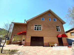 Дом 271м&sup2;, 3-этажный, участок 11 сот.  