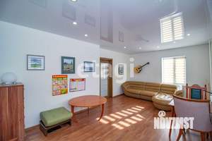 Дом 199м&sup2;, 4-этажный, участок 5 сот.  