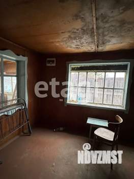 Дом 30м&sup2;, 2-этажный, участок 6 сот.  