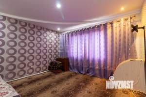 Дом 200м&sup2;, 2-этажный, участок 9 сот.  