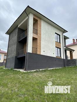 Коттедж 212м², 2-этажный, участок 14 сот.  