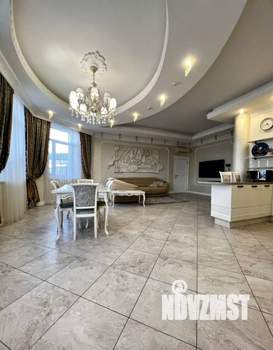 Коттедж 460м², 3-этажный, участок 6 сот.  