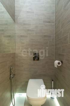 Дом 230м&sup2;, 3-этажный, участок 7 сот.  