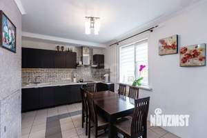 Дом 260м&sup2;, 3-этажный, участок 5 сот.  