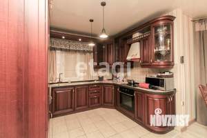 Дом 200м&sup2;, 2-этажный, участок 11 сот.  