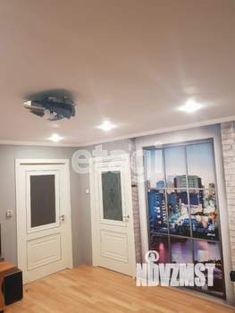 Дом 240м&sup2;, 2-этажный, участок 6 сот.  