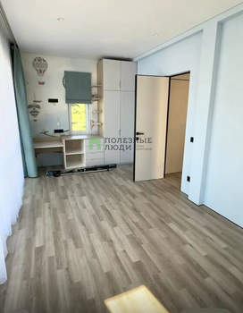 Дом 180м², 2-этажный, участок 7 сот.  