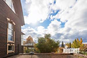 Дом 220м², 3-этажный, участок 5 сот.  