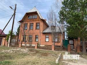 Дом 178м&sup2;, 3-этажный, участок 15 сот.  