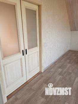 Дом 274м², 3-этажный, участок 15 сот.  