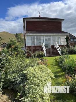 Дом 180м&sup2;, 3-этажный, участок 10 сот.  